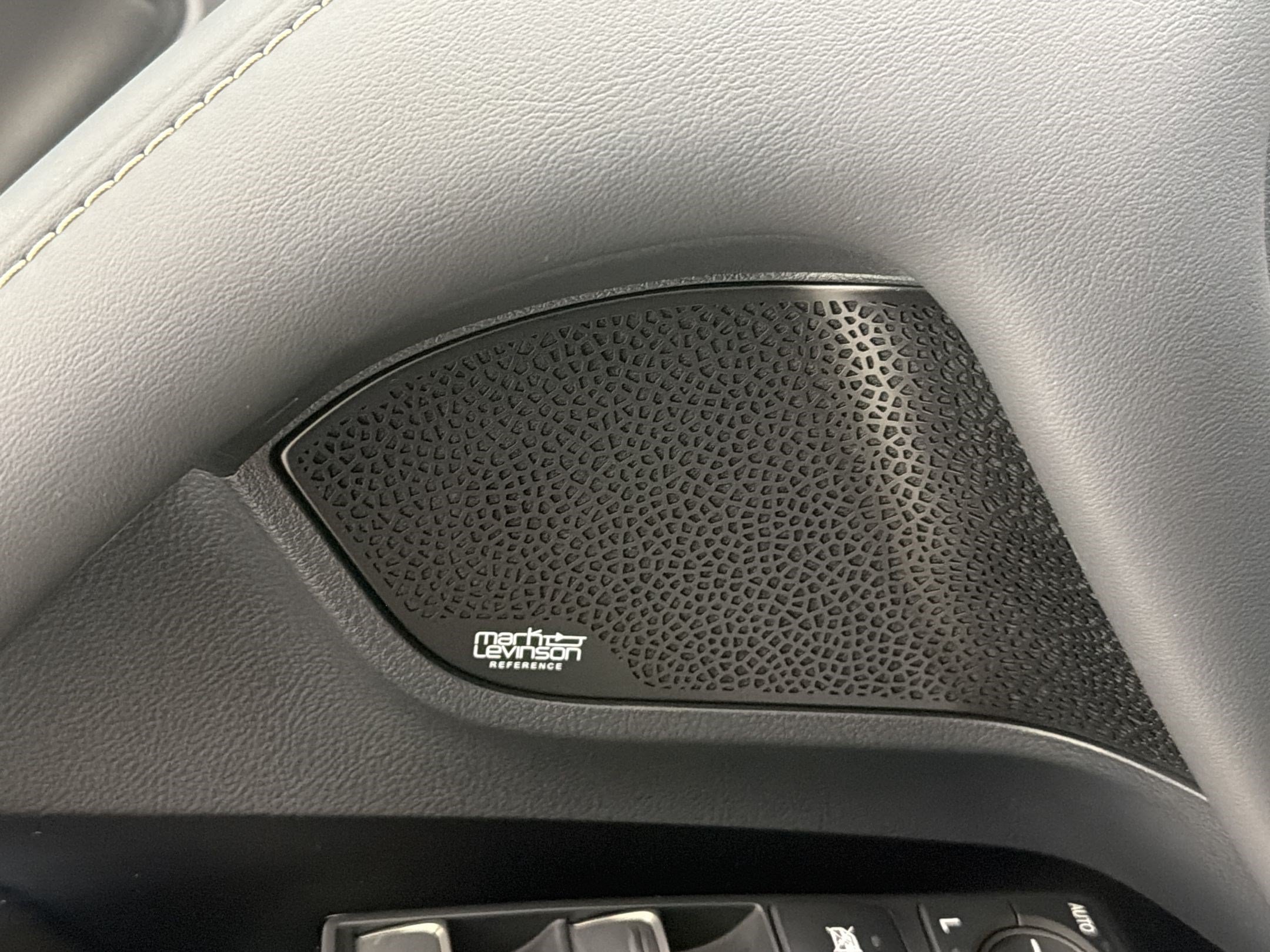 Certified 2025 Lexus LX 700h Overtrail AWD/4WD image 27