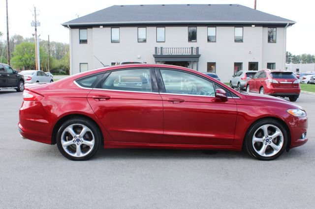 Used 2015 Ford Fusion SE FWD image 6