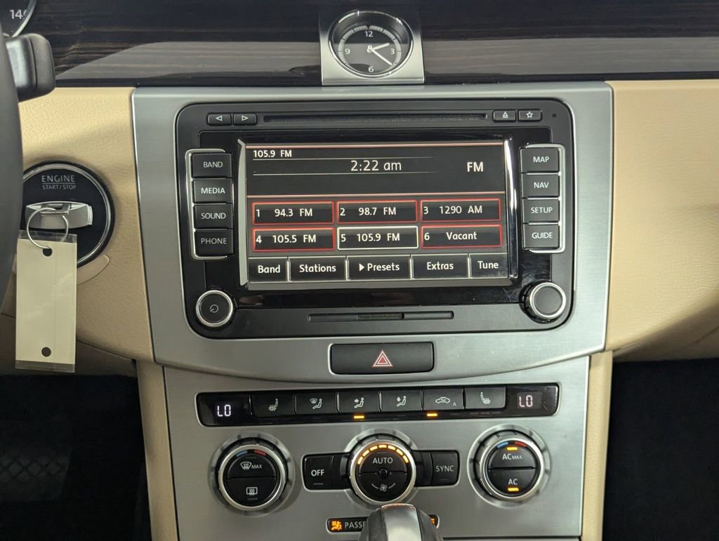 Used 2013 Volkswagen CC Lux image 18