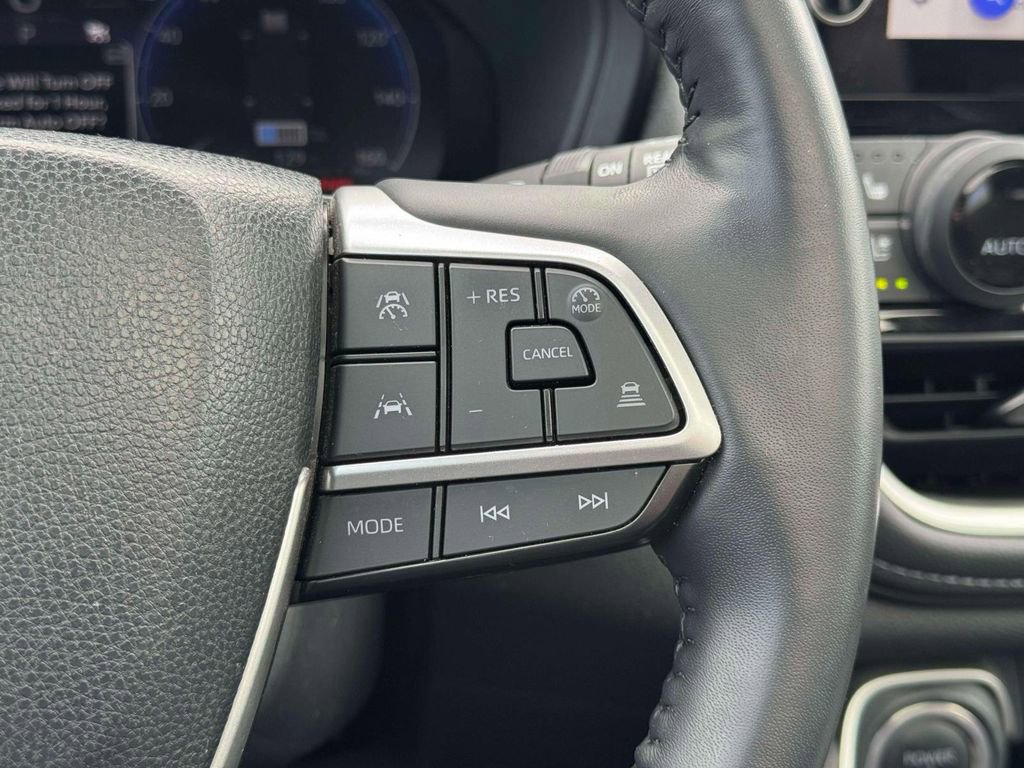 Used 2024 Toyota Grand Highlander AWD Hybrid image 27