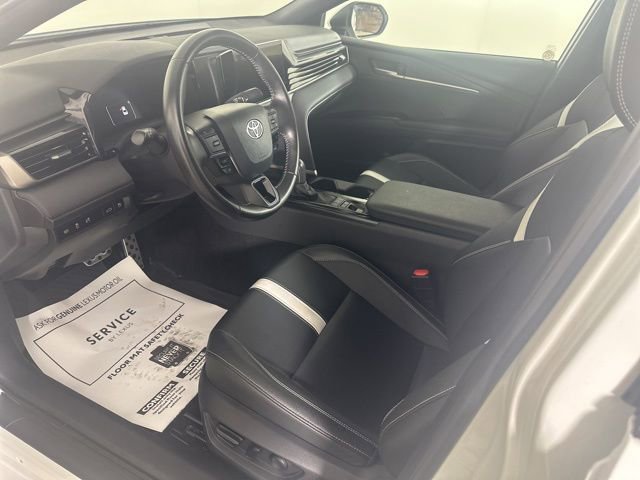 Used 2025 Toyota Camry SE image 10