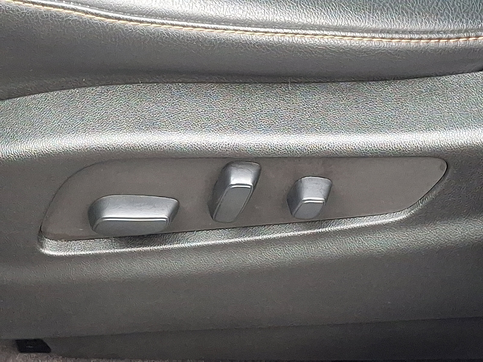 Used 2022 Cadillac XT4 Sport w/ Enhanced Visibility Package image 17