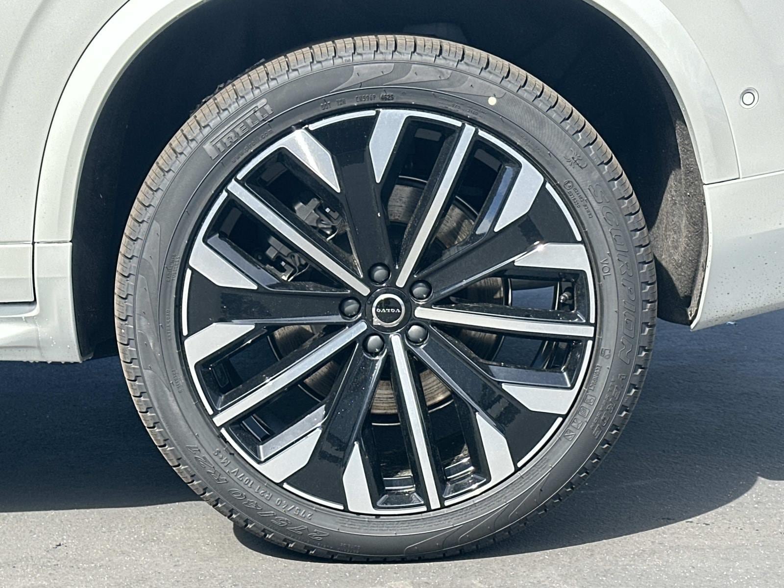 New 2026 Volvo XC90 T8 Ultra w/ Protection Package Premier AWD/4WD image 24