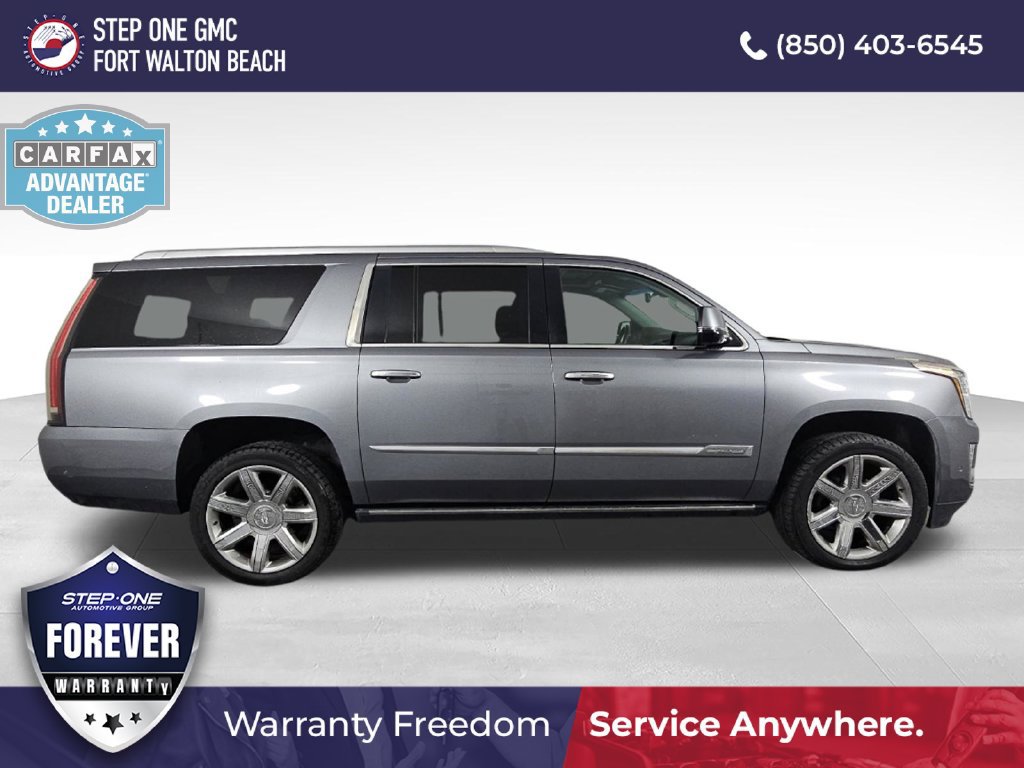 Used 2018 Cadillac Escalade ESV Premium Luxury RWD image 4