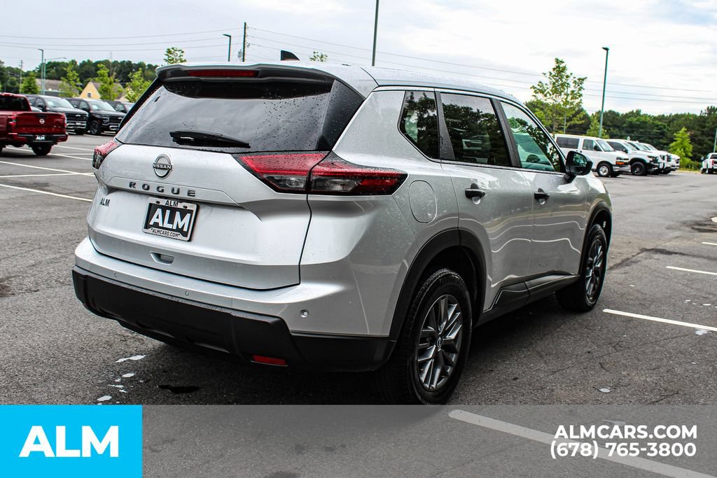 Used 2024 Nissan Rogue S FWD image 5