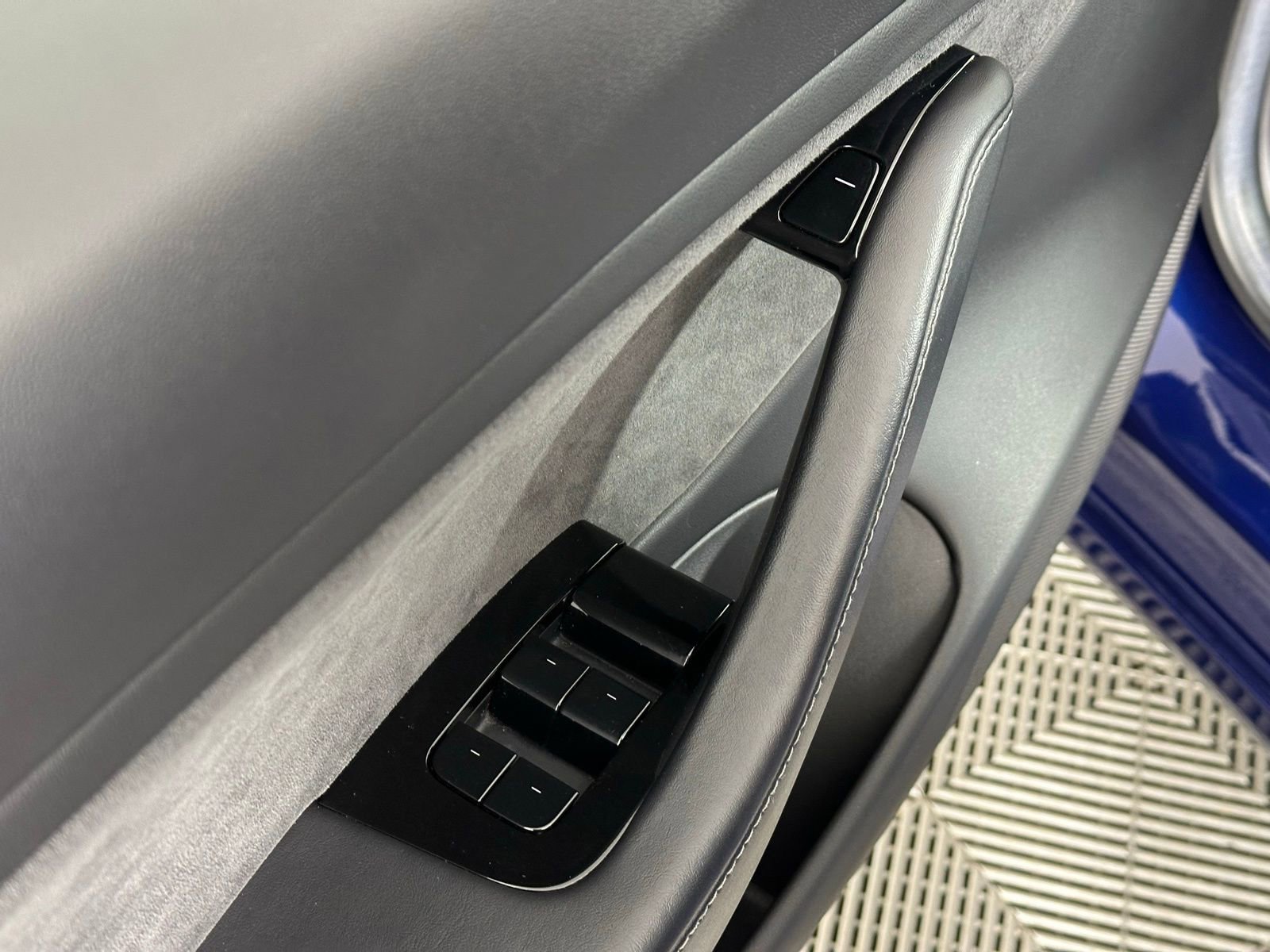 Used 2018 Tesla Model 3 Long Range image 38