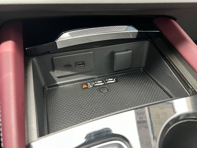 Used 2024 Buick Envision Sport Touring AWD/4WD image 25