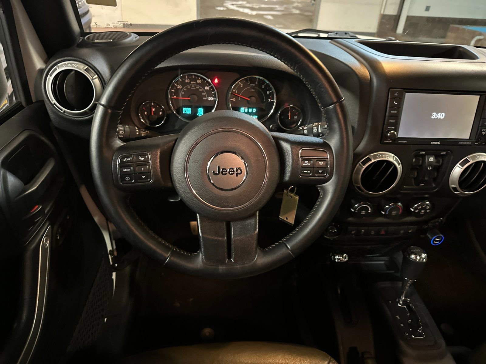 Used 2016 Jeep Wrangler Unlimited Sahara w/ Max Tow Package AWD/4WD image 13