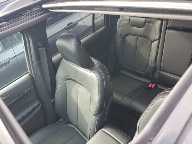 New 2025 Jeep Grand Cherokee Altitude image 34