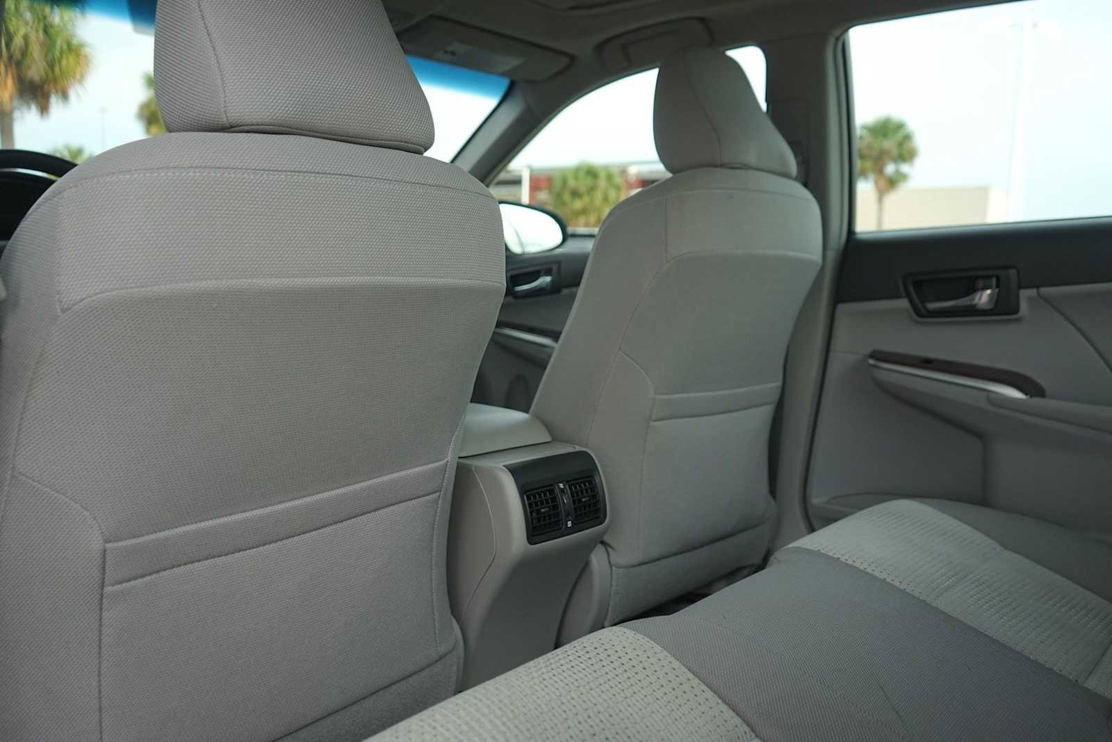 Used 2012 Toyota Camry XLE FWD image 13
