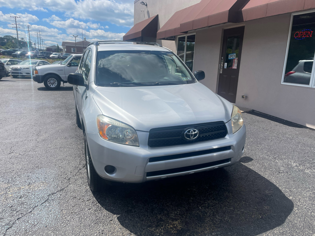 Used 2008 Toyota RAV4 4WD image 2
