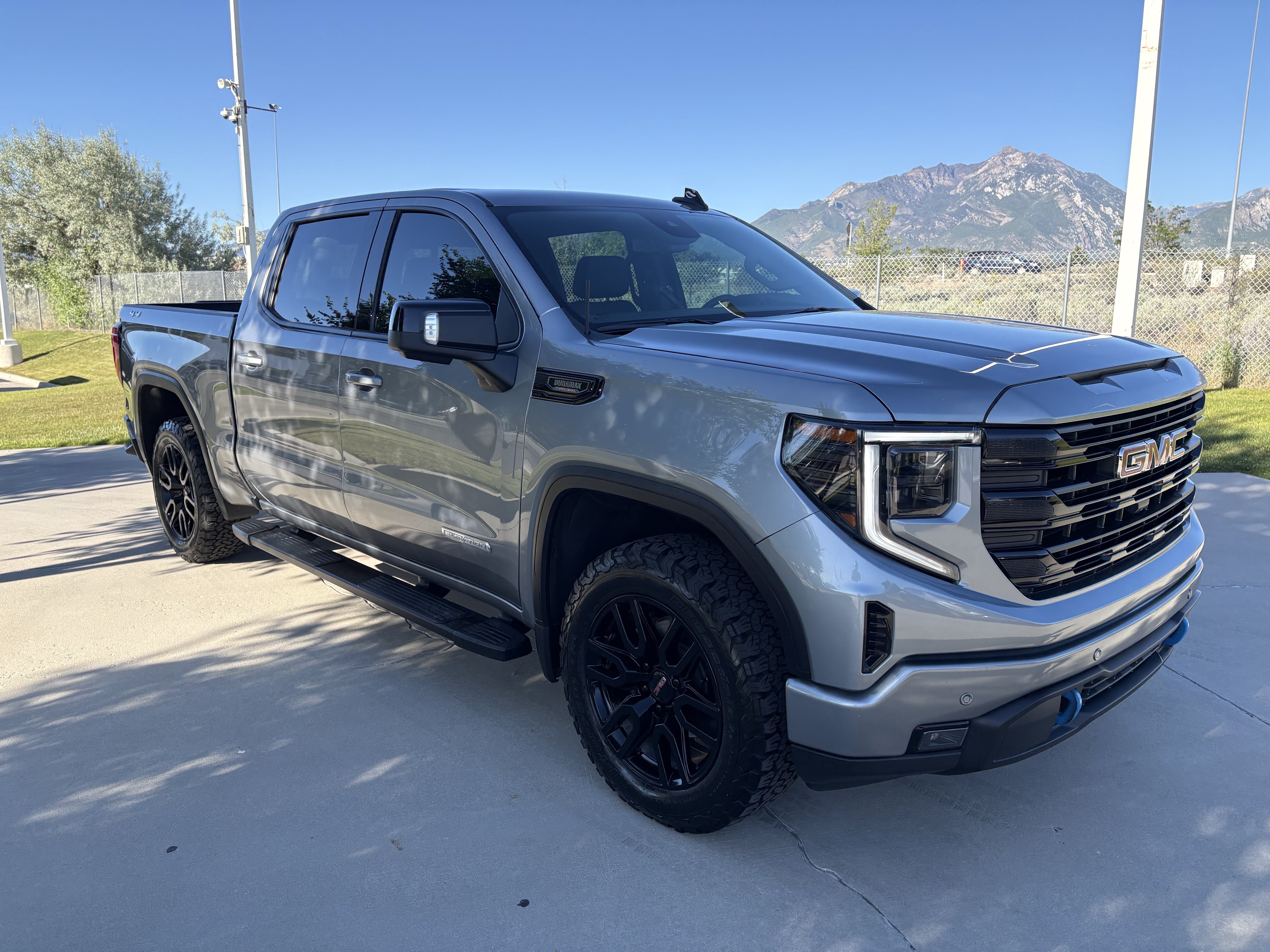 Used 2025 GMC Sierra 1500 Elevation w/ Elevation Premium Package AWD/4WD image 7