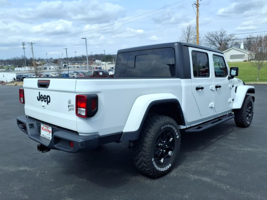 Used 2022 Jeep Gladiator Sport AWD/4WD image 5