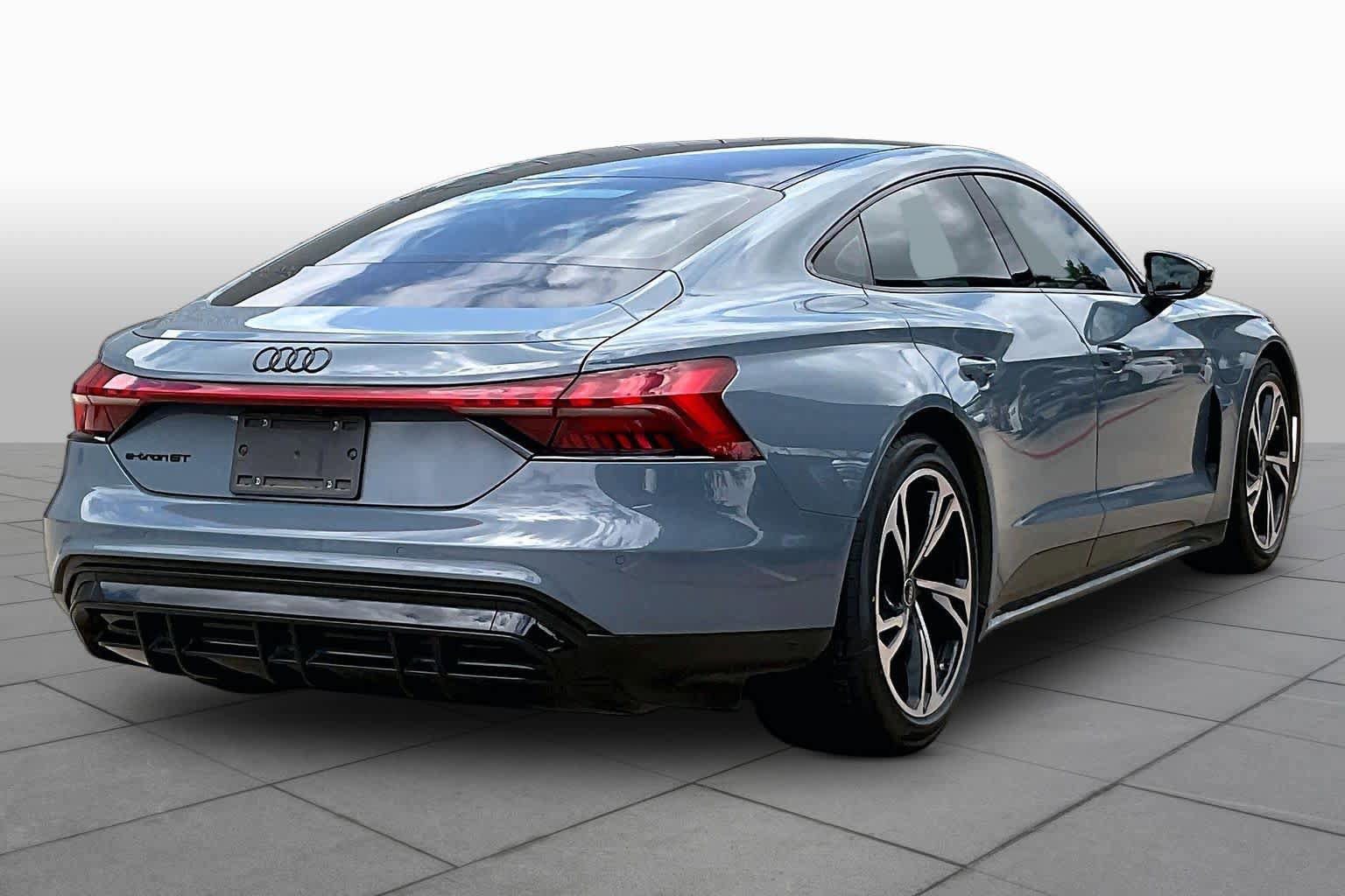 Used 2024 Audi e-tron GT Premium Plus w/ Performance Package AWD/4WD image 12