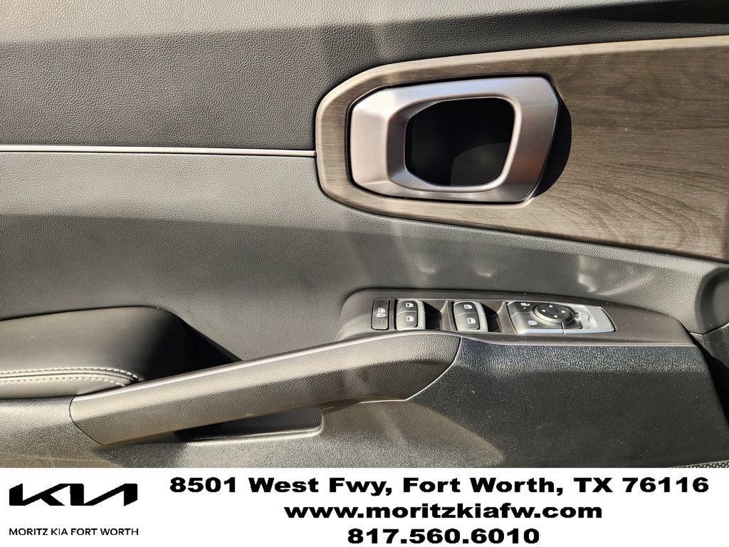 Certified 2025 Kia Sorento X-Line EX AWD/4WD image 22