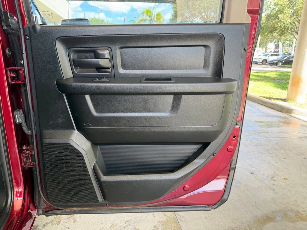 Used 2017 RAM 1500 Express w/ Express Value Package RWD image 28