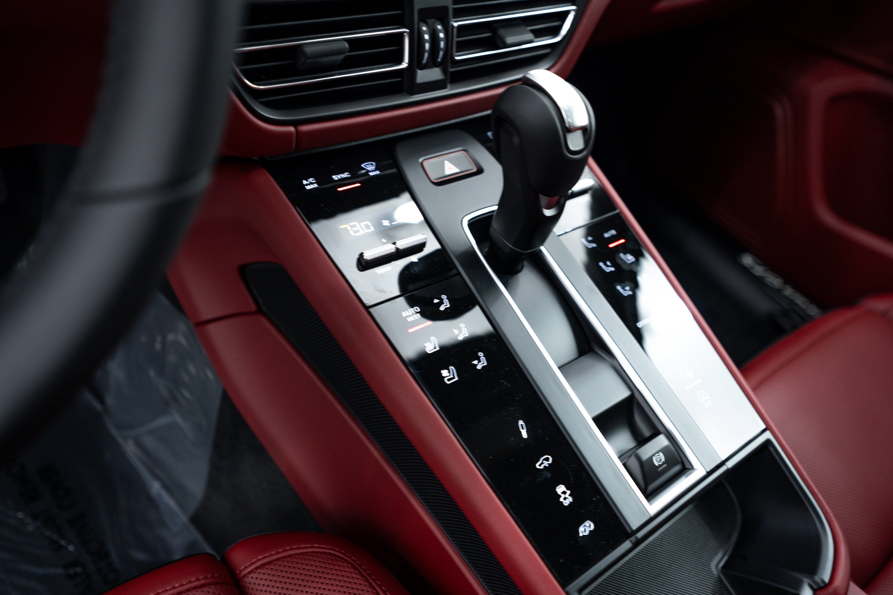 New 2026 Porsche Macan GTS image 15