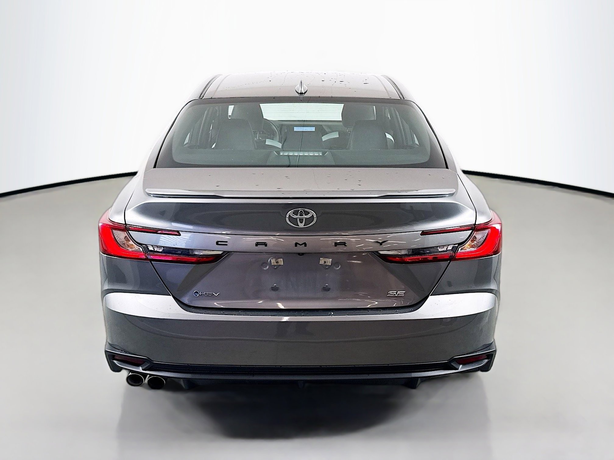 Used 2025 Toyota Camry SE image 6