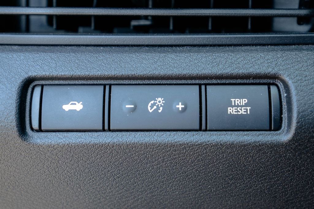 Used 2024 Nissan Altima 2.5 SV FWD image 20