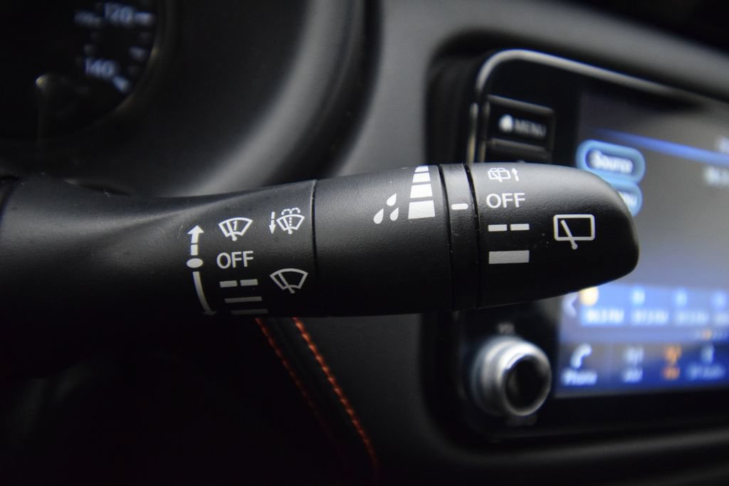 Used 2021 Nissan Kicks SR w/ SR Premium Package FWD image 32