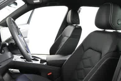 New 2026 Volkswagen Atlas Cross Sport SE FWD image 32
