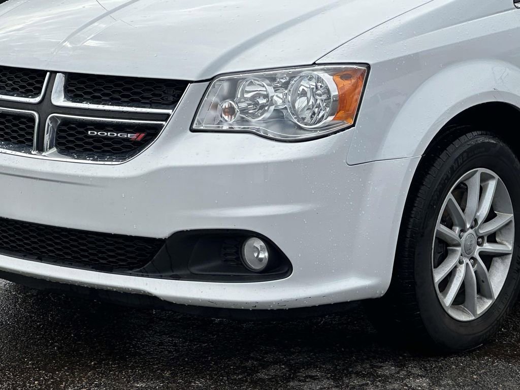 Used 2019 Dodge Grand Caravan SXT image 8