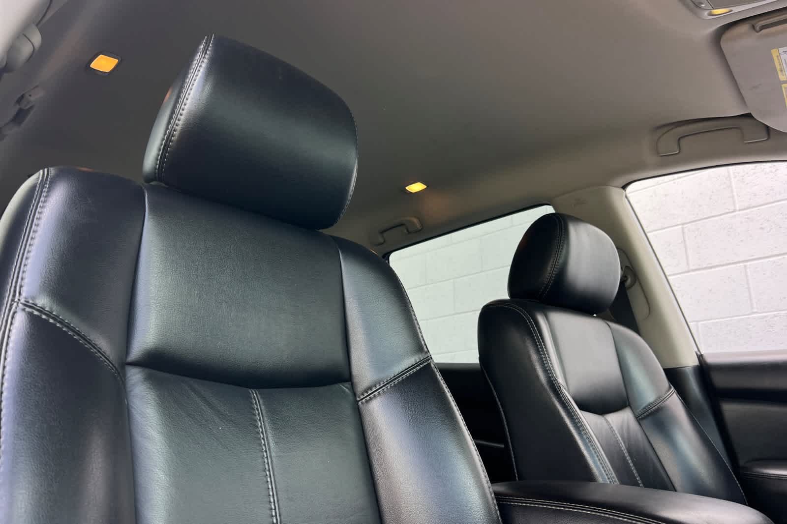 Used 2018 Nissan Pathfinder SL FWD image 21