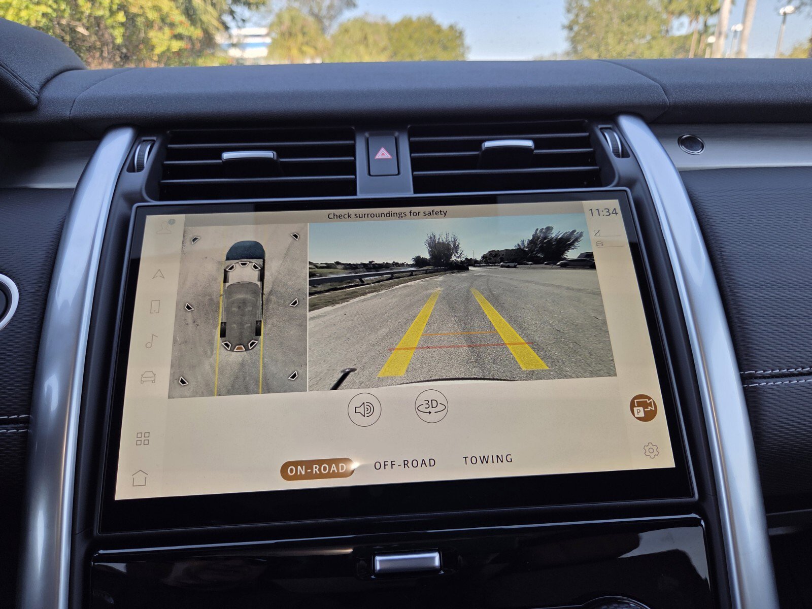 Used 2026 Land Rover Discovery Limited Edition image 10