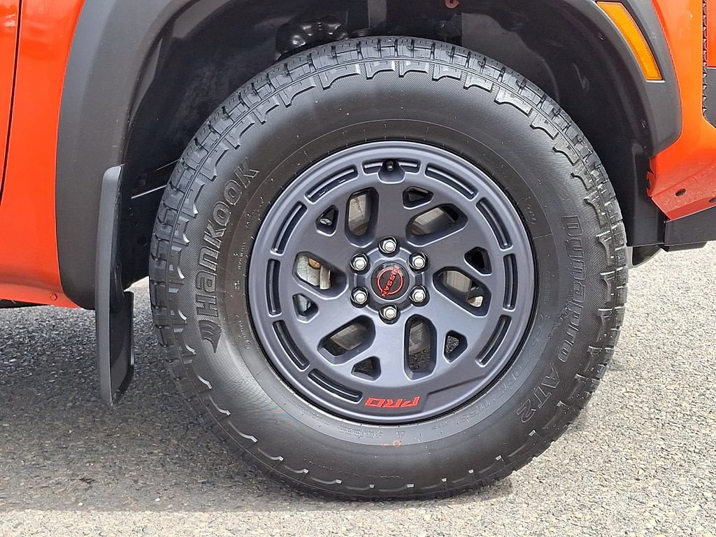 Certified 2025 Nissan Frontier PRO-4X w/ Pro Premium Package AWD/4WD image 8
