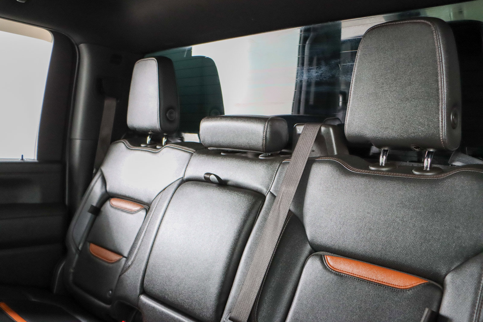 Used 2022 GMC Sierra 2500 AT4 w/ Snow Plow Prep/Camper Package image 26