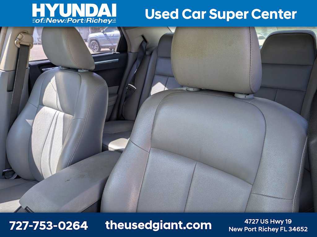 Used 2006 Chrysler 300 Touring RWD image 7