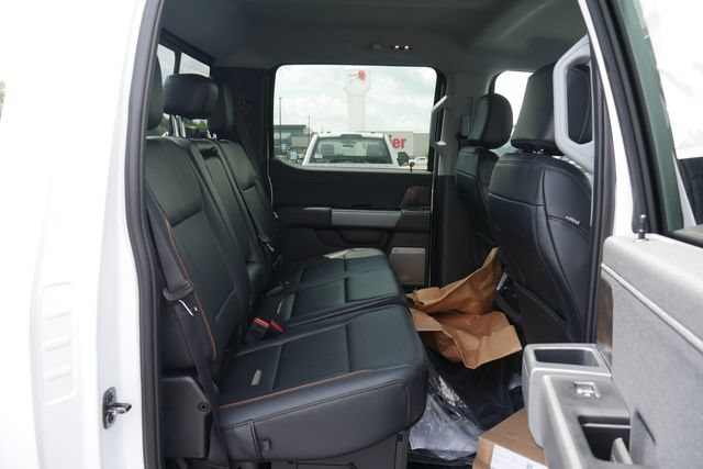 New 2026 Ford F550 4x4 Crew Cab image 23