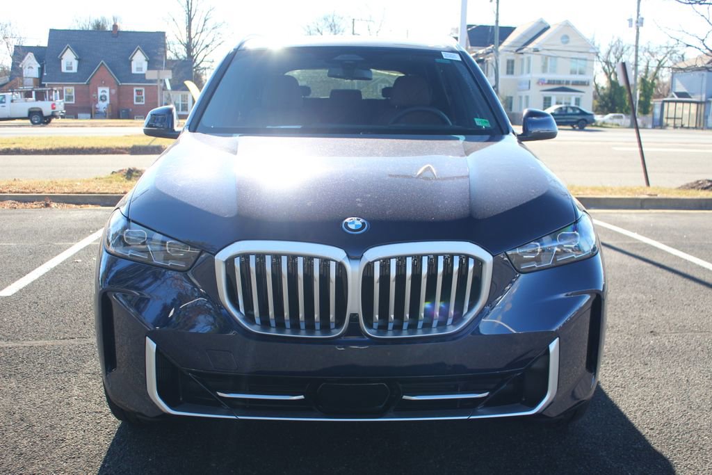 New 2026 BMW X5 xDrive50e w/ Executive Package image 2
