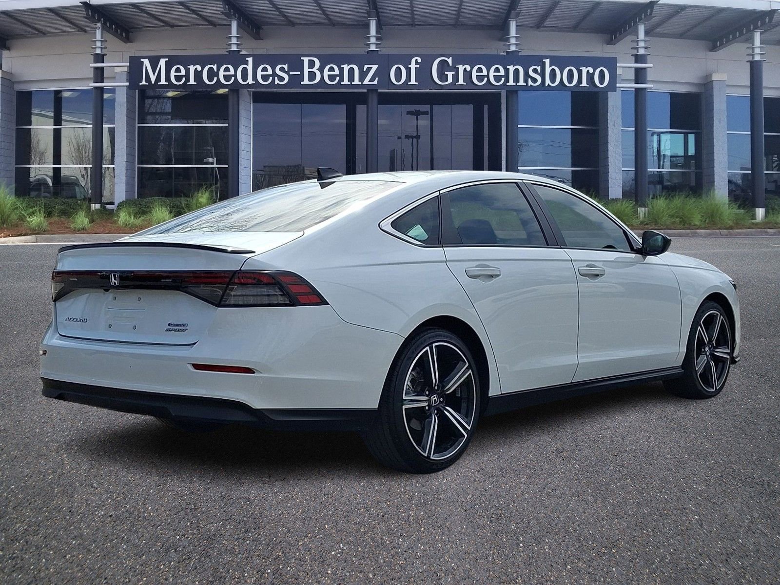 Used 2024 Honda Accord Sport image 4