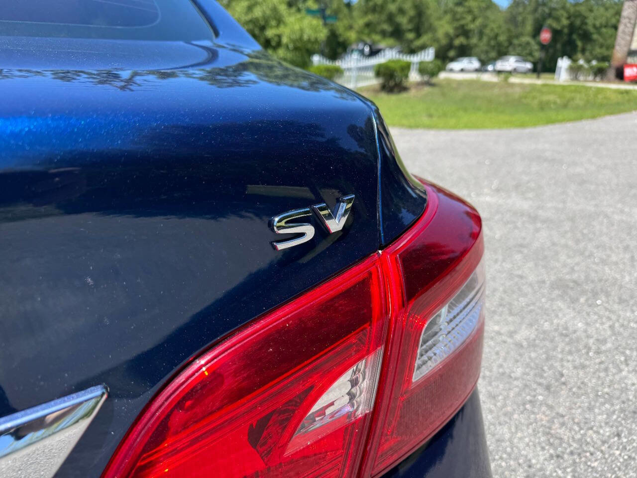 Used 2019 Nissan Sentra SV w/ Special Edition Package FWD image 35