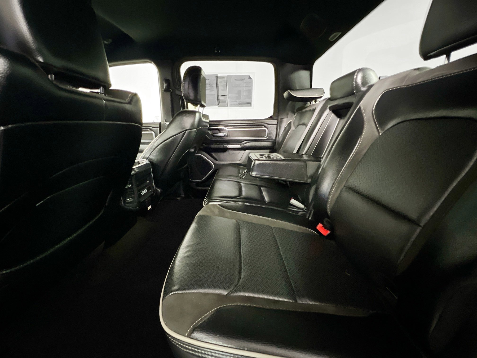 Used 2024 RAM 1500 Laramie image 29