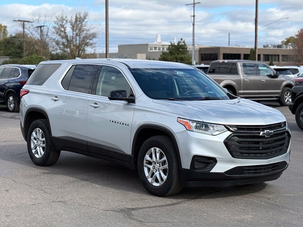 Used 2019 Chevrolet Traverse LS w/ LPO, Blackout Package FWD image 26