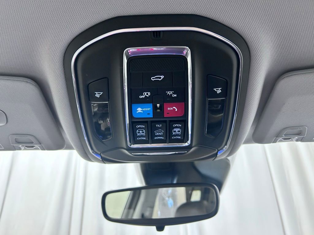 Used 2023 Jeep Grand Cherokee Limited w/ Trailer Tow Package image 19
