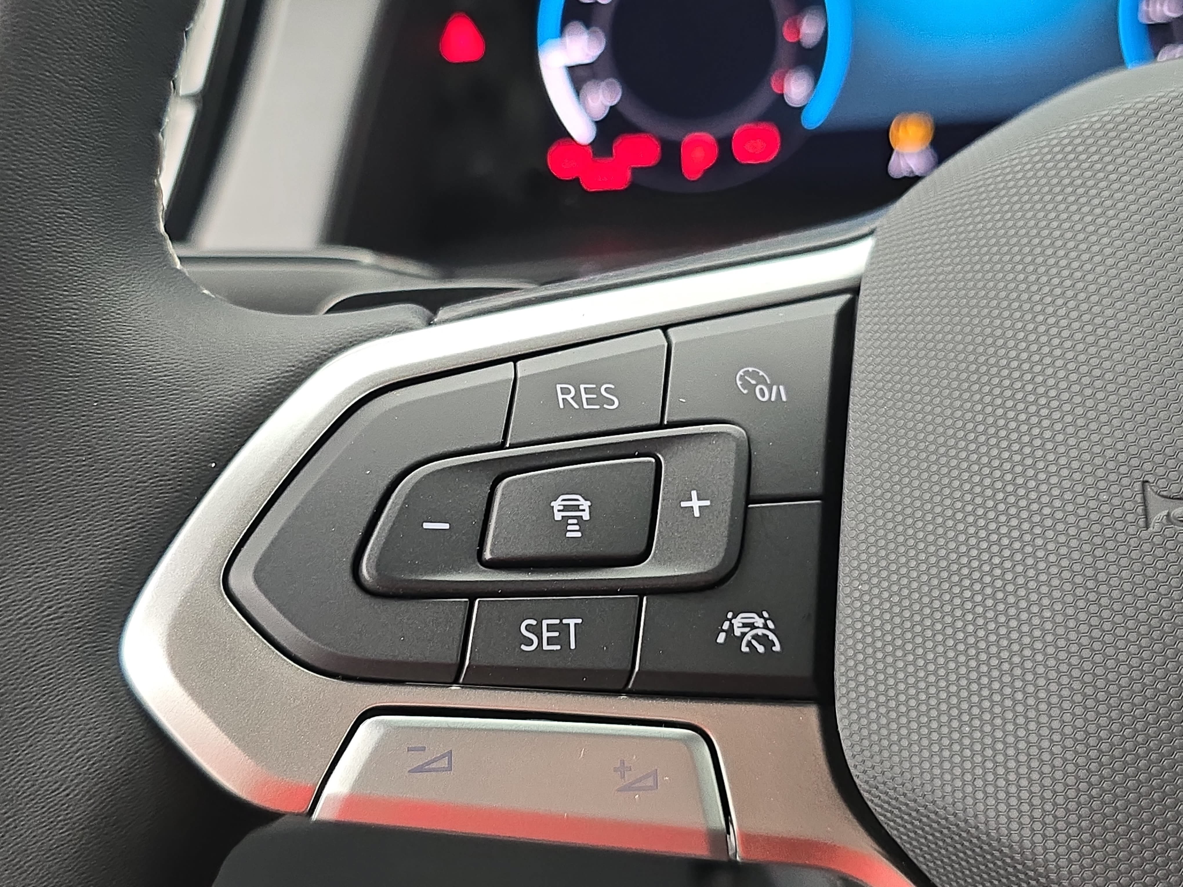 New 2026 Volkswagen Atlas Cross Sport SE AWD/4WD image 17