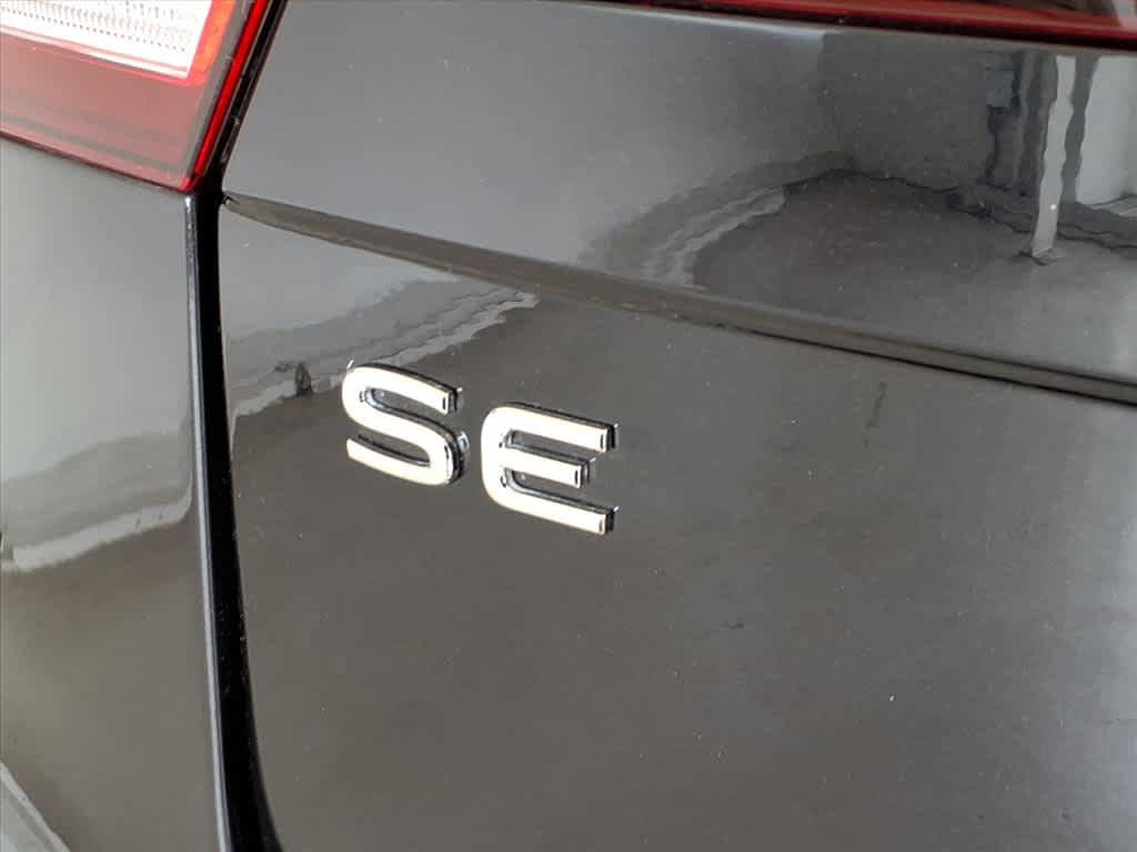 Certified 2023 Volkswagen Tiguan SE image 18