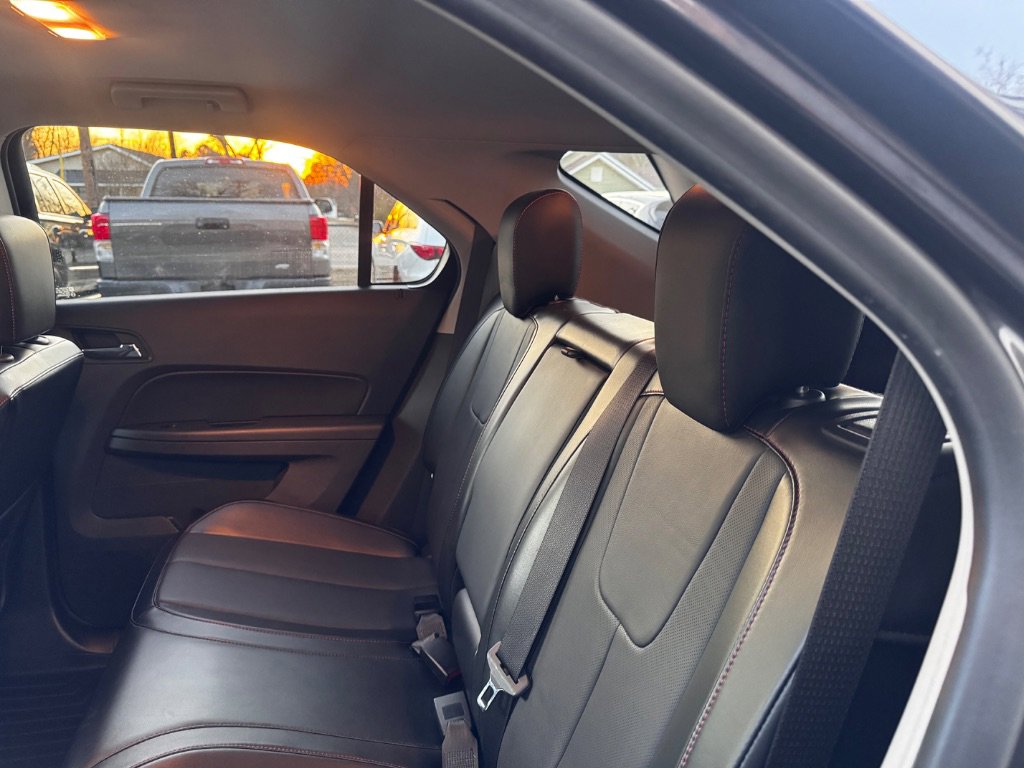 Used 2016 Chevrolet Equinox LTZ w/ Enhanced Convenience Package image 29