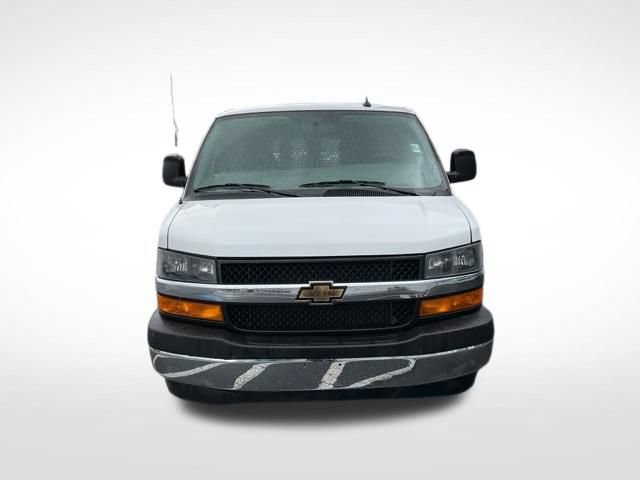 Used 2024 Chevrolet Express 2500 w/ Driver Convenience Package RWD image 2