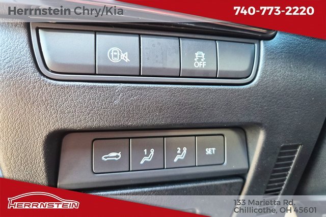 Used 2024 MAZDA MAZDA3 s image 17