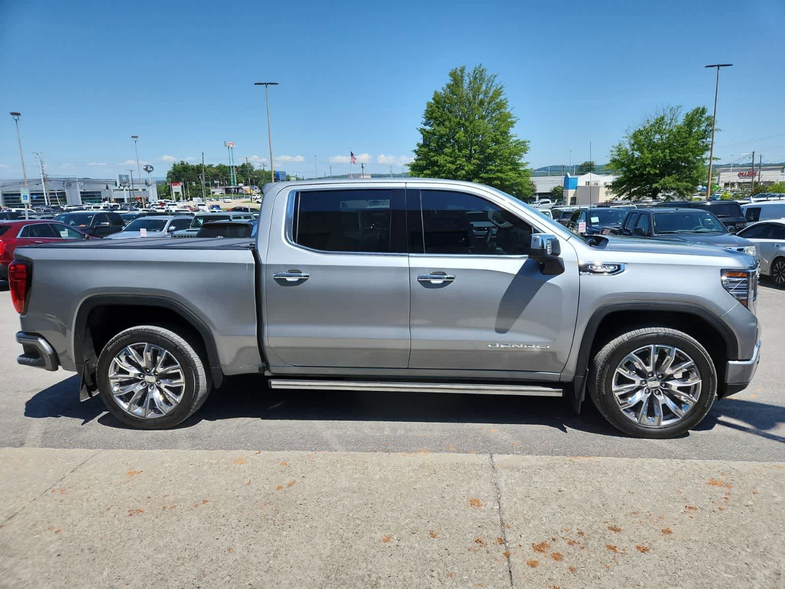 Used 2026 GMC Sierra 1500 Denali w/ Denali Reserve Package AWD/4WD image 7