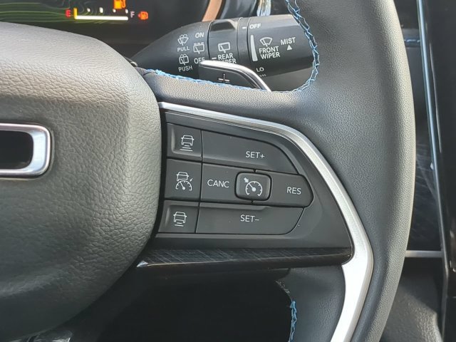 Used 2022 Jeep Grand Cherokee Trailhawk AWD/4WD image 30