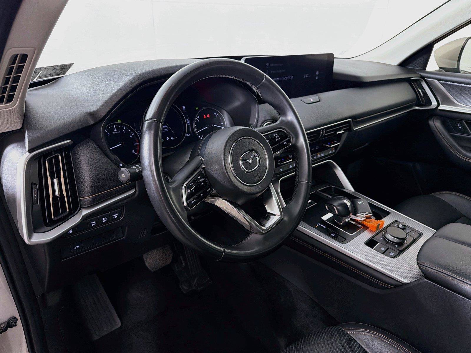 Used 2025 MAZDA CX-90 3.3 Turbo w/ Preferred Package AWD/4WD image 16