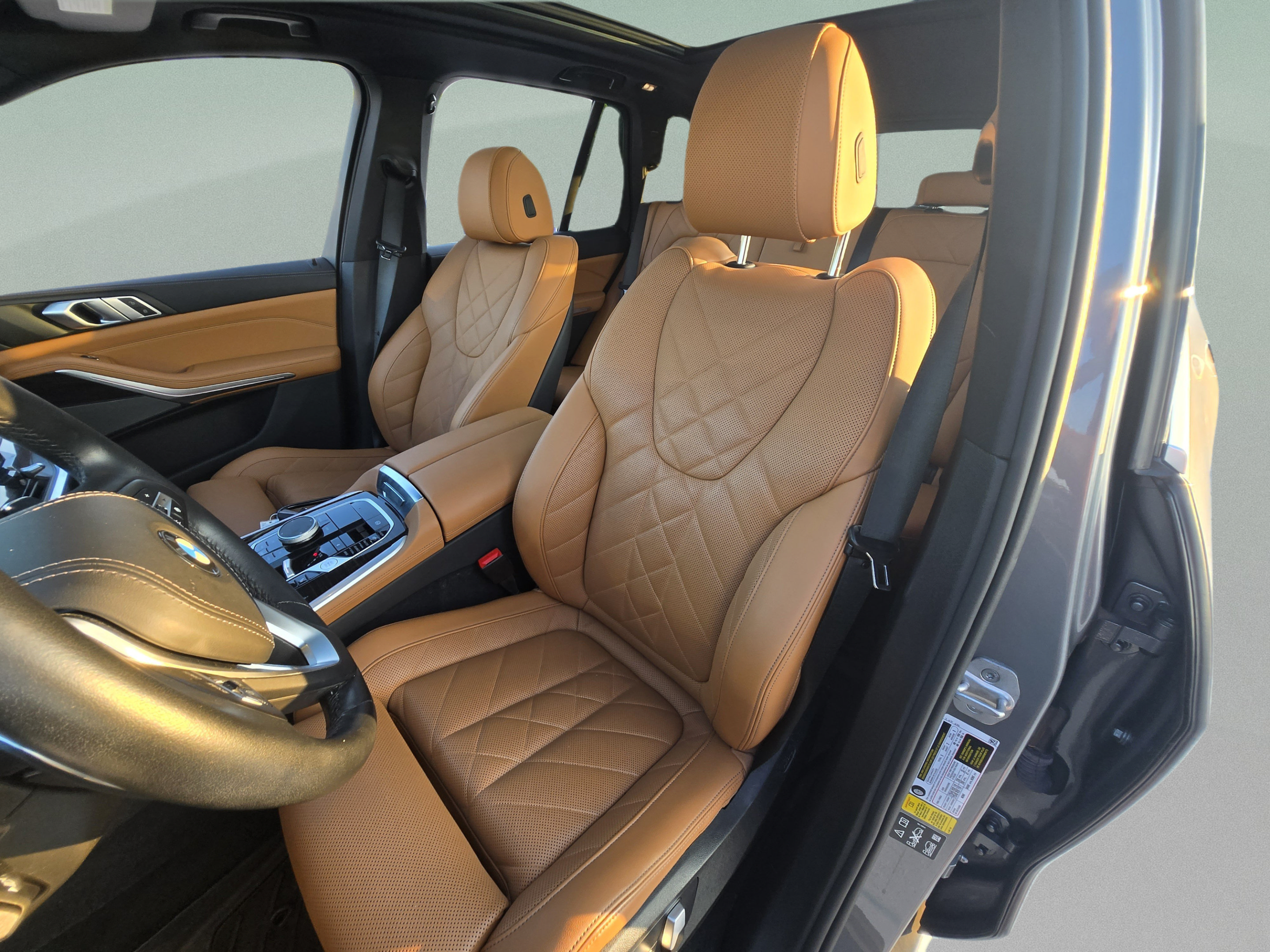 Used 2024 BMW X5 xDrive40i w/ Premium Package AWD/4WD image 11