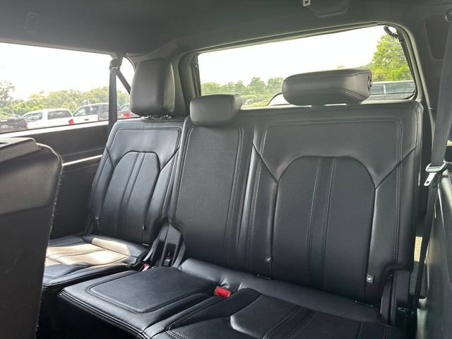 Used 2019 Ford Expedition Max Limited RWD image 23