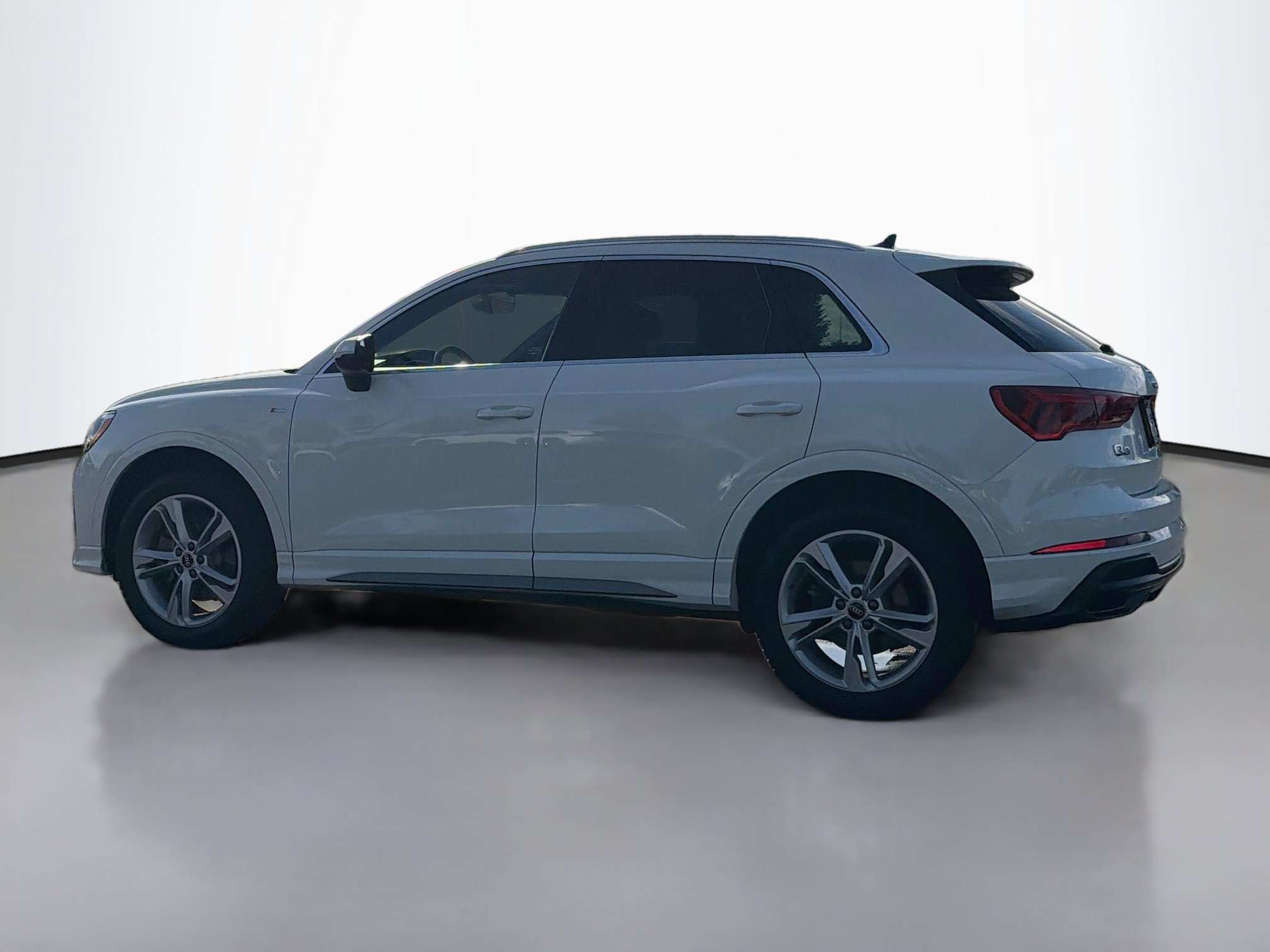 Used 2021 Audi Q3 2.0T Premium AWD/4WD image 4