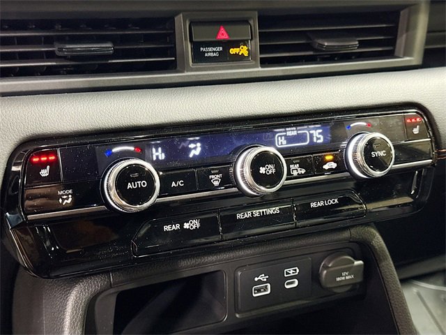 Used 2025 Honda Pilot TrailSport image 17